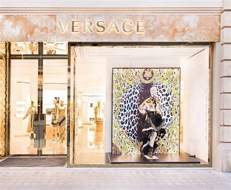 versace sostenibilità|versace sustainability.